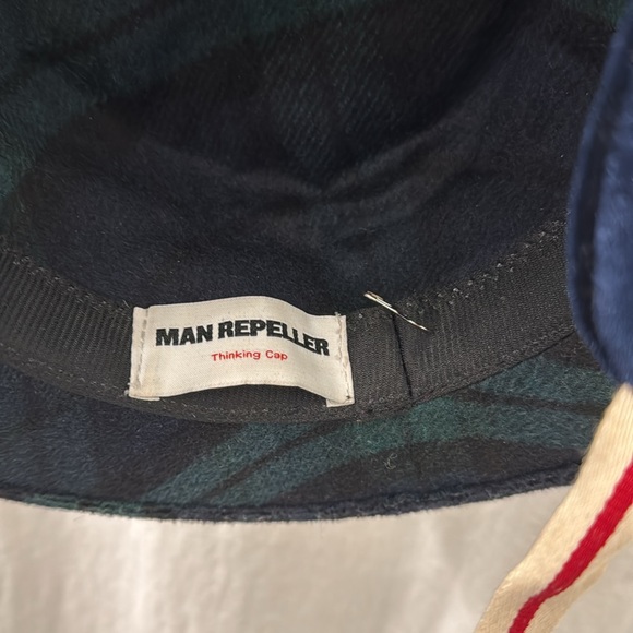 MAN REPELLER Thinking Cap Tartan Plaid Wool Hat Velvet Ear Covers Chin Tie - Picture 4 of 12
